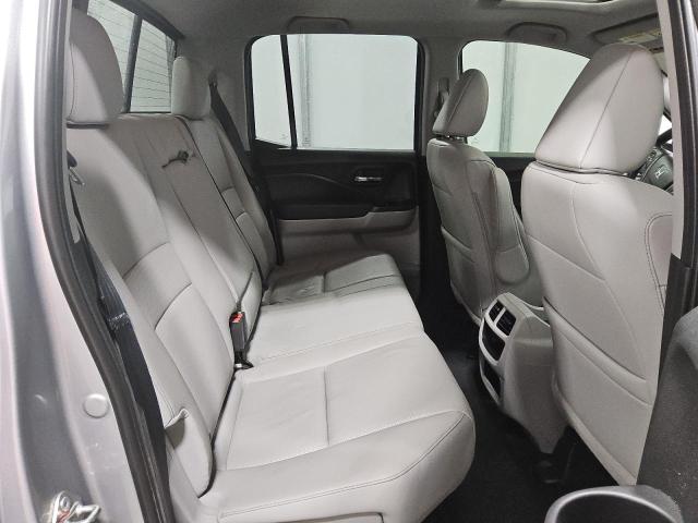 5FPYK2F56KB003587 - 2019 HONDA RIDGELINE RTL SILVER photo 10