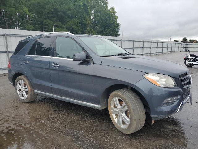 4JGDA5HB8DA209015 - 2013 MERCEDES-BENZ ML 350 4MATIC GRAY photo 4