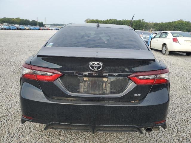 4T1G11AK1NU068000 - 2022 TOYOTA CAMRY SE BLACK photo 6