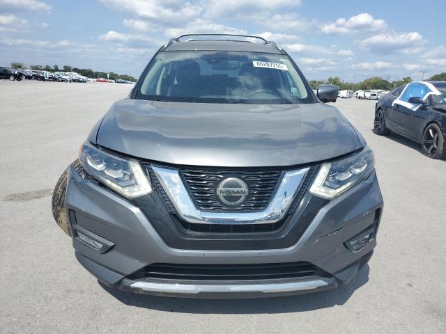 JN8AT2MVXJW318580 - 2018 NISSAN ROGUE S GRAY photo 5