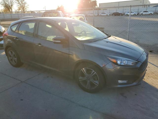 1FADP3KEXGL239643 - 2016 FORD FOCUS SE GRAY photo 4