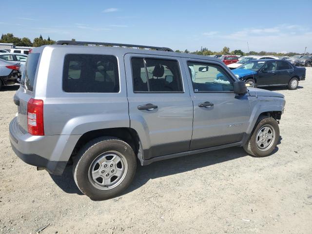 1C4NJPBA4GD569194 - 2016 JEEP PATRIOT SPORT SILVER photo 3