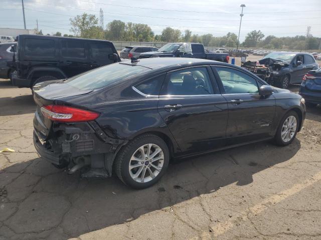 3FA6P0LU9KR168359 - 2019 FORD FUSION SE BLACK photo 3