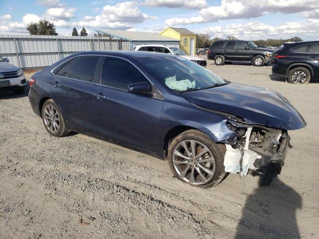 4T1BF1FK2HU636358 - 2017 TOYOTA CAMRY LE BLUE photo 4