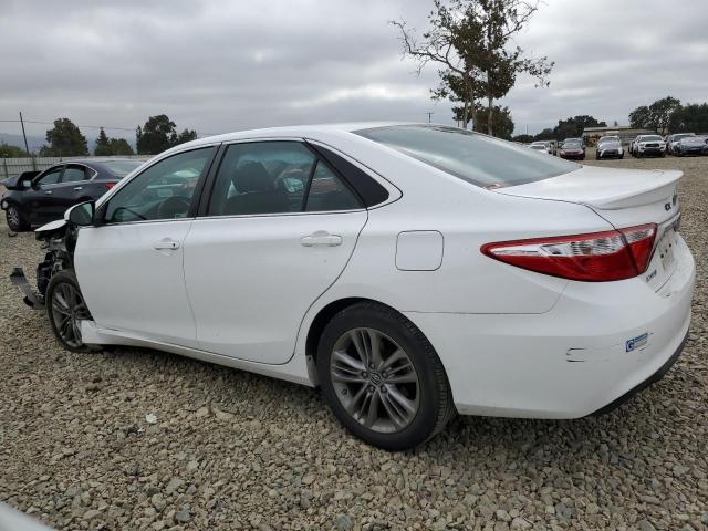 4T1BF1FK0HU392127 - 2017 TOYOTA CAMRY LE WHITE photo 2