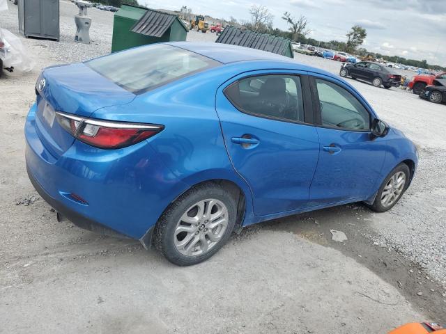 3MYDLBYV3JY314674 - 2018 TOYOTA YARIS IA BLUE photo 3