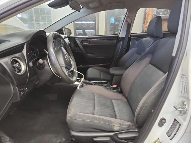 5YFBURHE9JP854350 - 2018 TOYOTA COROLLA L 白色 照片 7