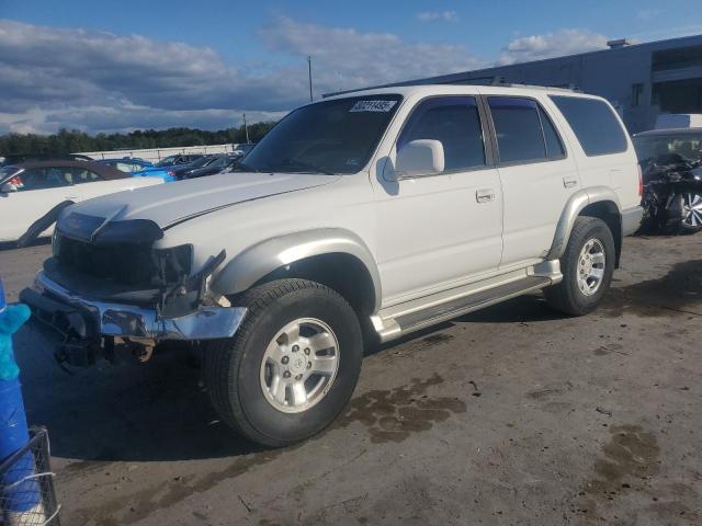 2001 TOYOTA 4RUNNER SR5, 