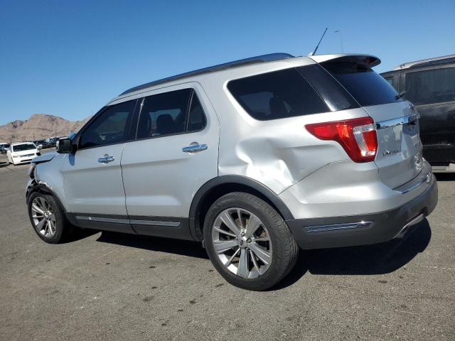 1FM5K7F86JGA69768 - 2018 FORD EXPLORER LIMITED Silber Foto 2