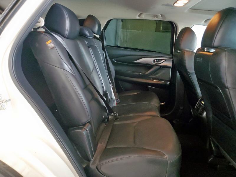 JM3TCACY3J0229583 - 2018 MAZDA CX-9 TOURING WHITE photo 11