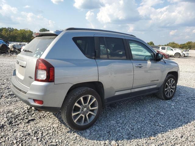 1C4NJCBA8GD777250 - 2016 JEEP COMPASS SPORT Silber Foto 3