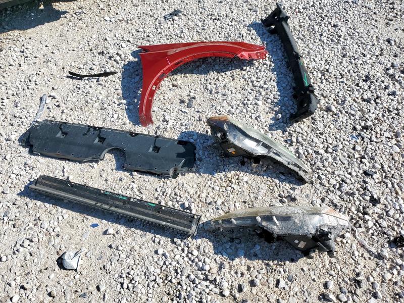 2T3ZFREV7FW153526 - 2015 TOYOTA RAV4 LE RED photo 13