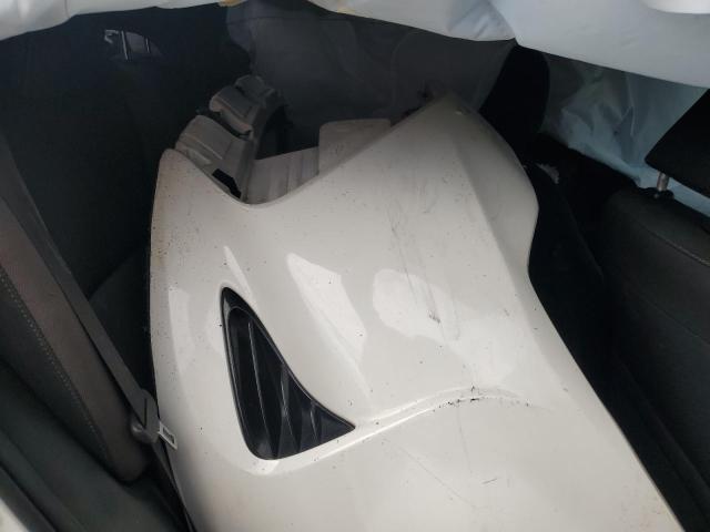 5YFBURHE8JP825499 - 2018 TOYOTA COROLLA L WHITE photo 10