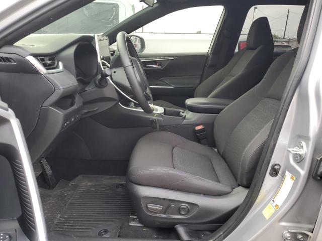 JTM16RFVXPD107151 - 2023 TOYOTA RAV4 SE 银色 照片 7