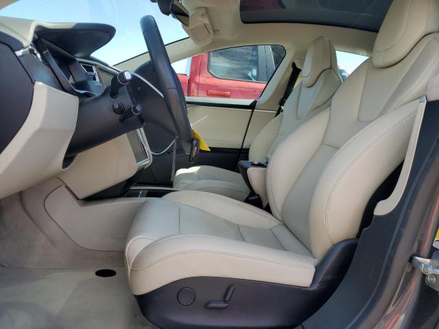 5YJSA1E29HF230526 - 2017 TESLA MODEL S رمادي صورة 7
