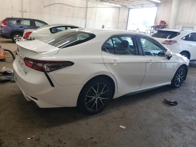 4T1G11BK6NU056231 - 2022 TOYOTA CAMRY SE WHITE photo 3