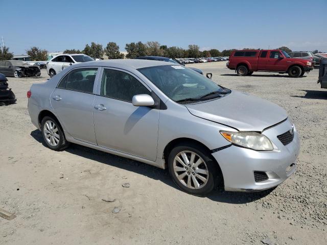 2T1BU4EE4AC361621 - 2010 TOYOTA COROLLA BASE Gümüş foto 4