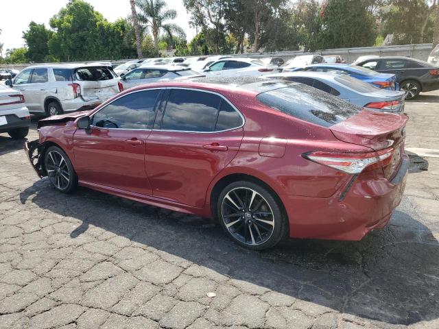 4T1B61HK0JU632425 - 2018 TOYOTA CAMRY XSE 栗色 照片 2