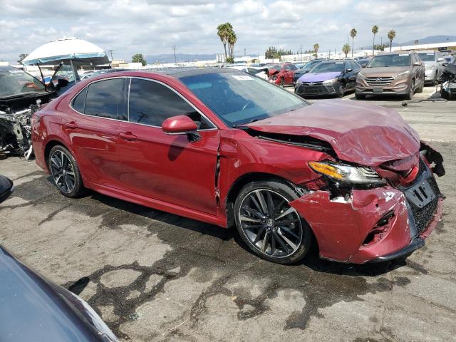 4T1B61HK0JU632425 - 2018 TOYOTA CAMRY XSE 栗色 照片 4