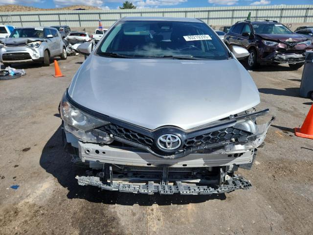 JTNKARJE3JJ564401 - 2018 TOYOTA COROLLA IM Сріблястий фото 5