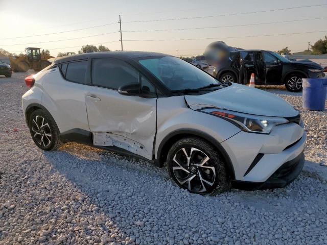 NMTKHMBX2KR090589 - 2019 TOYOTA C-HR XLE Blanco foto 4