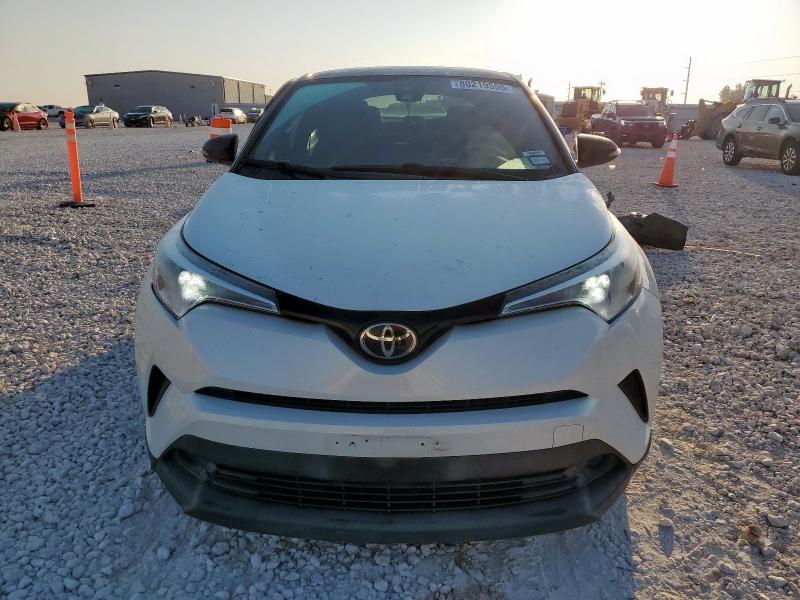 NMTKHMBX2KR090589 - 2019 TOYOTA C-HR XLE Blanco foto 5
