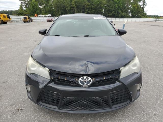 4T1BF1FK7GU132323 - 2016 TOYOTA CAMRY LE შავი ფოტო 5