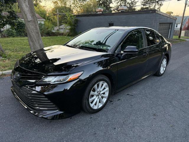 4T1B11HK8KU231866 - 2019 TOYT CAMRY L BLACK photo 2