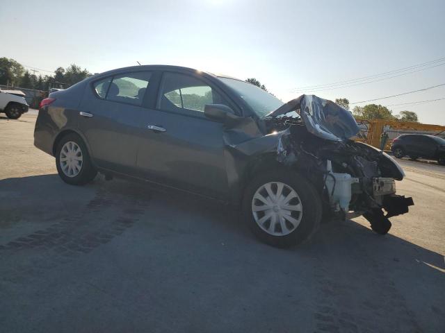 3N1CN7AP7GL827724 - 2016 NISSAN VERSA S 灰色 照片 4