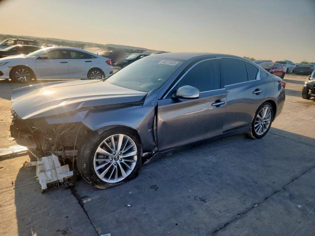 2018 INFINITI Q50 LUXE, 
