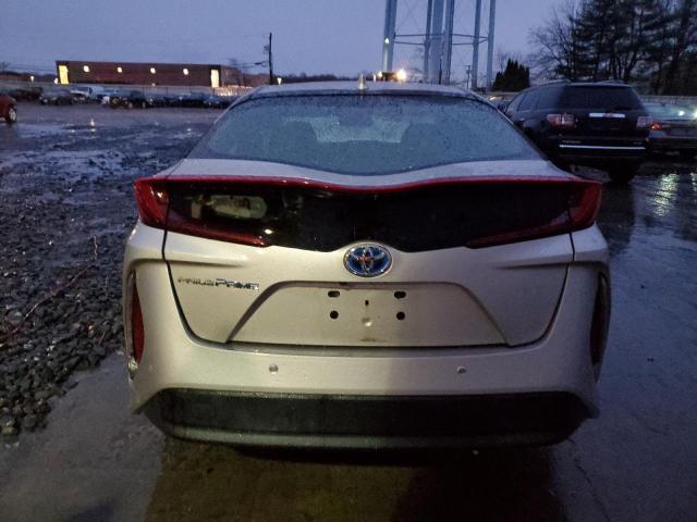 JTDKARFP2H3038726 - 2017 TOYOTA PRIUS PRIM ვერცხლისფერი ფოტო 6