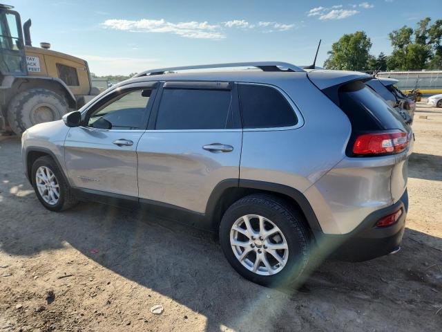 1C4PJLCB7HW669644 - 2017 JEEP CHEROKEE LATITUDE Silber Foto 2