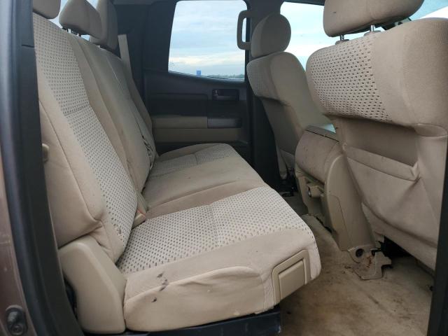 5TFUM5F17BX026415 - 2011 TOYOTA TUNDRA DOUBLE CAB SR5 BROWN photo 10