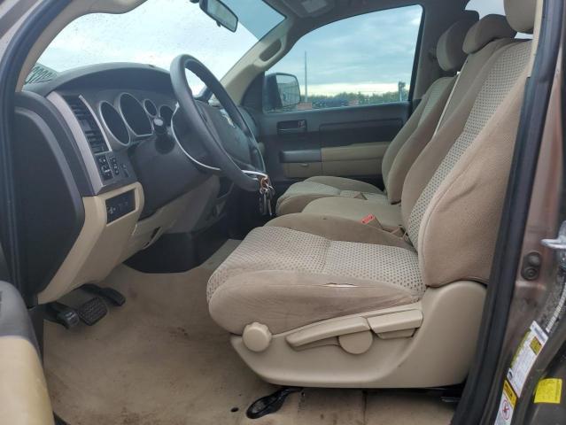 5TFUM5F17BX026415 - 2011 TOYOTA TUNDRA DOUBLE CAB SR5 BROWN photo 7