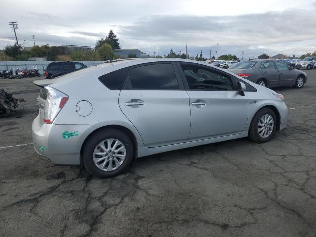 JTDKN3DP2E3055817 - 2014 TOYOTA PRIUS PLUG SILVER photo 3