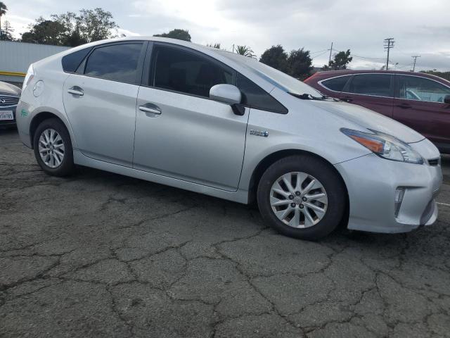 JTDKN3DP2E3055817 - 2014 TOYOTA PRIUS PLUG SILVER photo 4