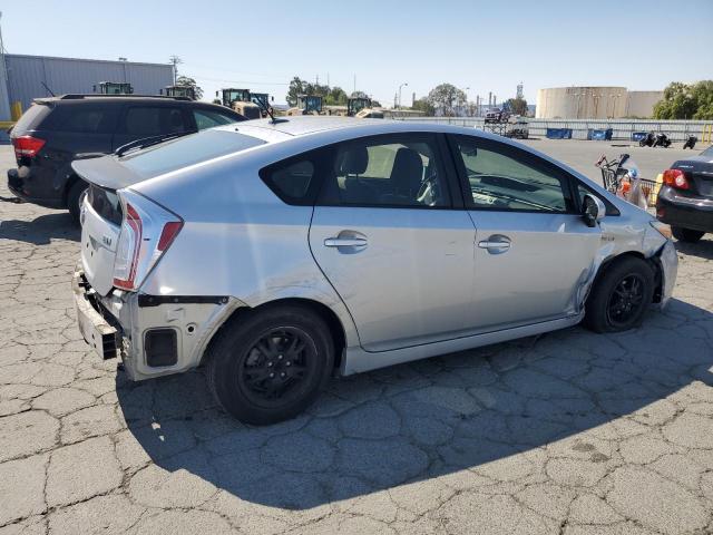 JTDKN3DU3C5484732 - 2012 TOYOTA PRIUS SILVER photo 3