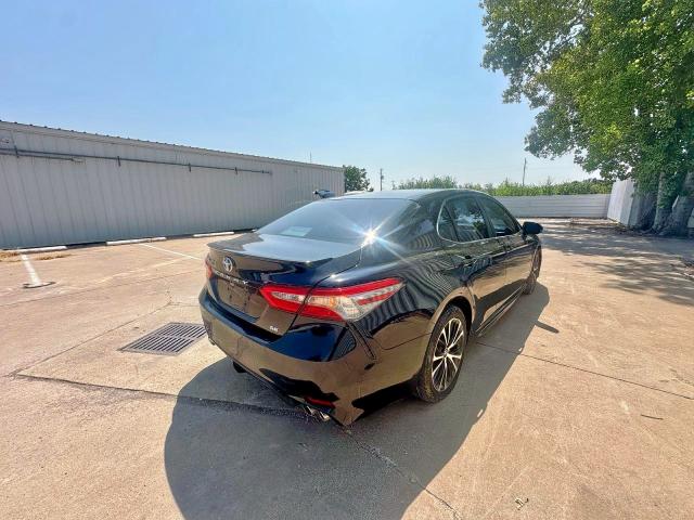 4T1B11HK2JU575143 - 2018 TOYOTA CAMRY L BLACK photo 4