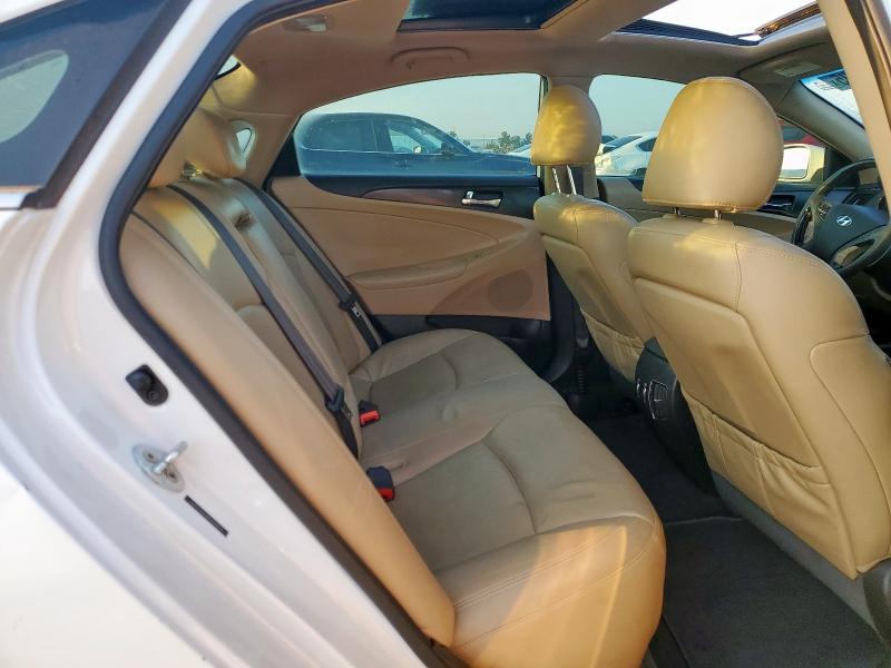 5NPEC4AC8DH660874 - 2013 HYUNDAI SONATA SE თეთრი ფოტო 10