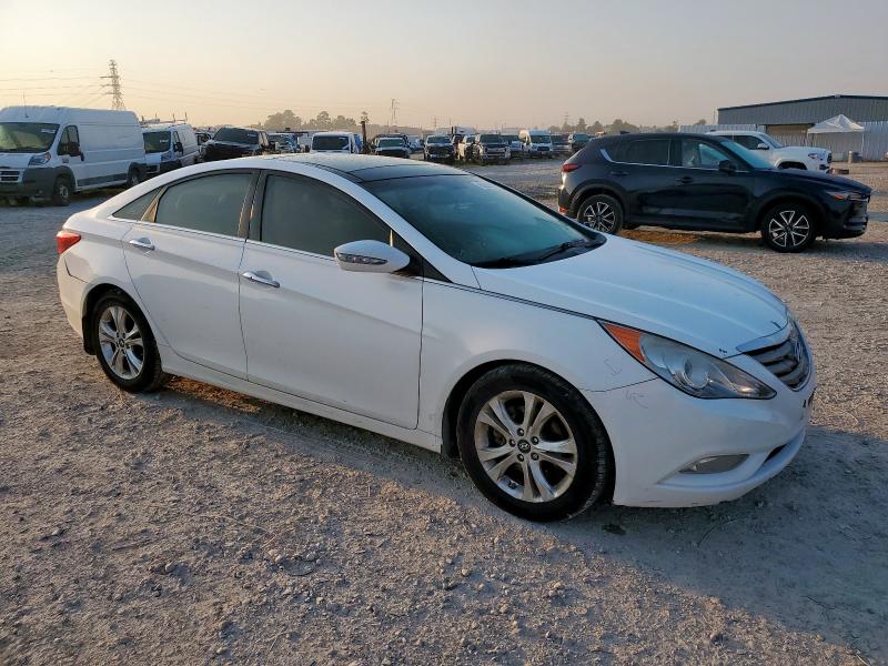 5NPEC4AC8DH660874 - 2013 HYUNDAI SONATA SE თეთრი ფოტო 4