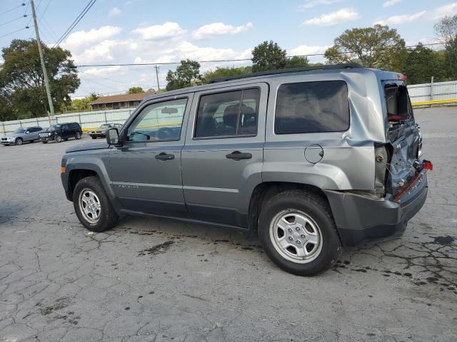 1C4NJPBA5CD605517 - 2012 JEEP PATRIOT SPORT GRAY photo 2