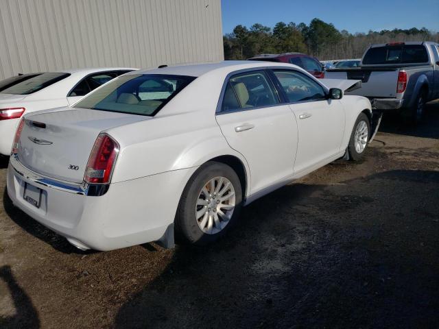 2C3CCAAG7DH515055 - 2013 CHRYSLER 300 WHITE photo 3