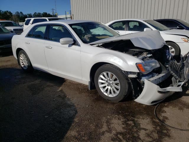 2C3CCAAG7DH515055 - 2013 CHRYSLER 300 WHITE photo 4