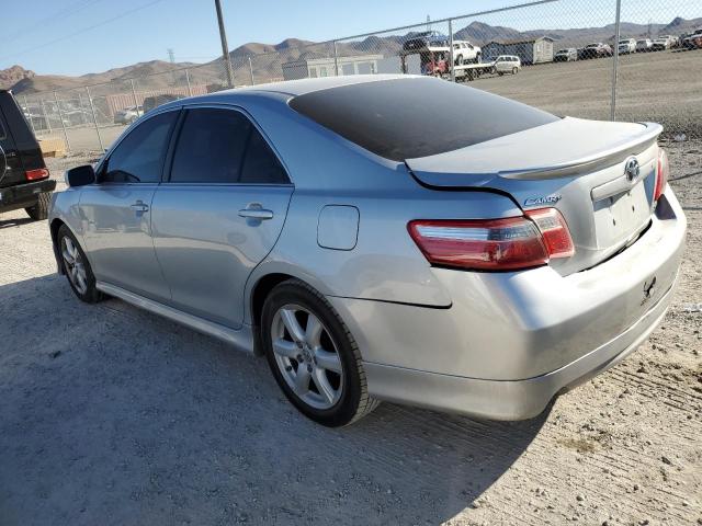 4T1BK46K07U555614 - 2007 TOYOTA CAMRY LE SILVER photo 2