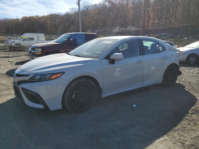 2022 TOYOTA CAMRY SE, 