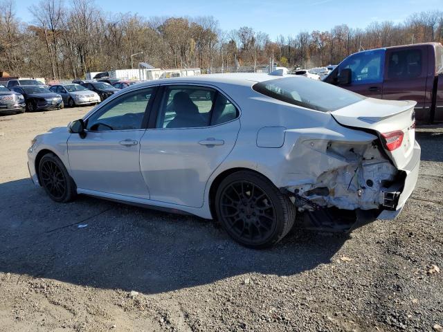 4T1G11AK9NU064194 - 2022 TOYOTA CAMRY SE ნაცრისფერი ფოტო 2