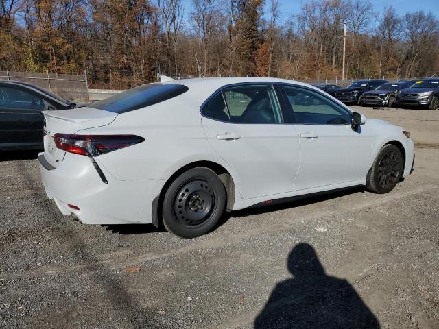 4T1G11AK9NU064194 - 2022 TOYOTA CAMRY SE ნაცრისფერი ფოტო 3