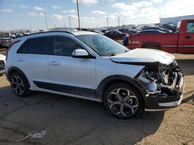 KNDCR3LEXP5054513 - 2023 KIA NIRO EX WHITE photo 4