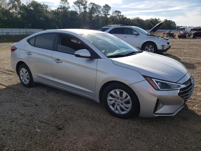 5NPD74LF1KH416164 - 2019 HYUNDAI ELANTRA SE SILVER photo 4