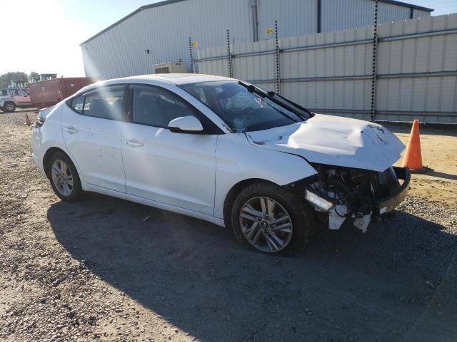 5NPD84LF4KH463332 - 2019 HYUNDAI ELANTRA SEL WHITE photo 4